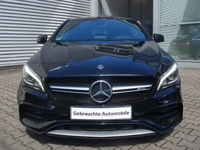 Mercedes-Benz CLA 45 AMG