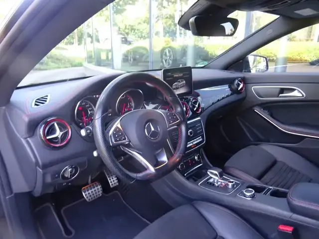 Mercedes-Benz CLA 45 AMG