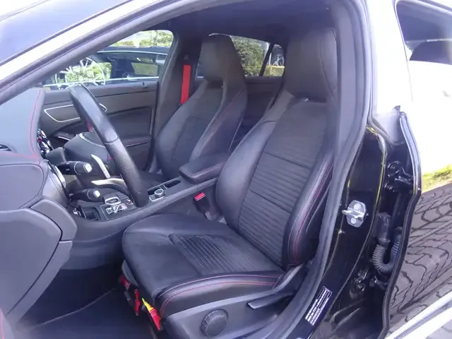 Mercedes-Benz CLA 45 AMG