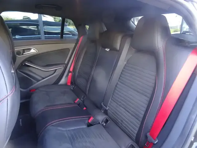Mercedes-Benz CLA 45 AMG