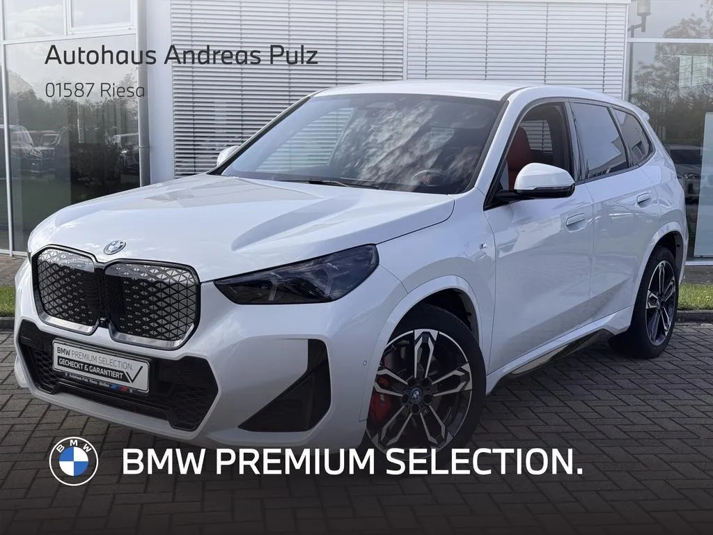 BMW iX1
