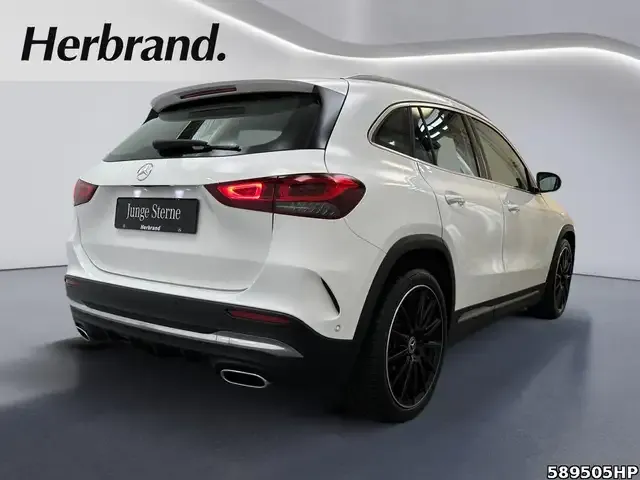 Mercedes-Benz GLA 200