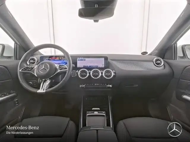 Mercedes-Benz EQA 300