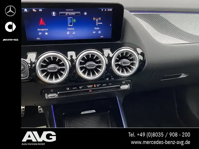 Mercedes-Benz GLA 220