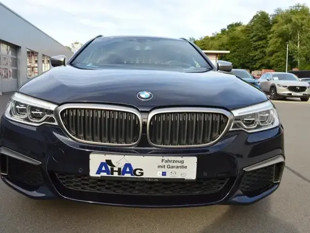 BMW M550