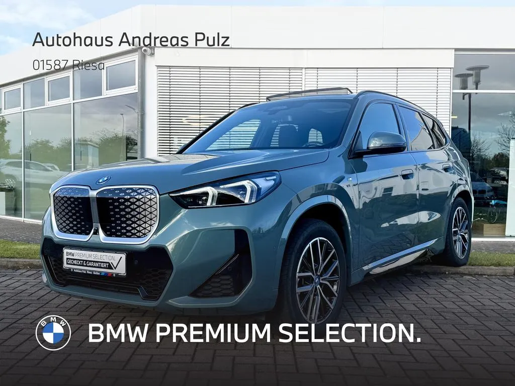 BMW iX1