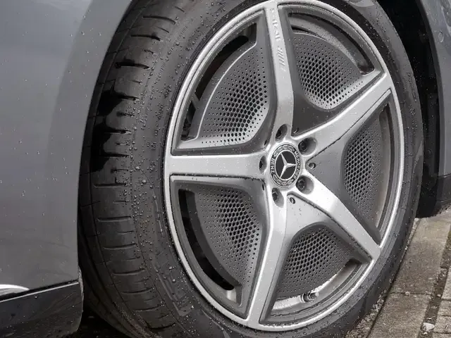 Mercedes-Benz EQE 350