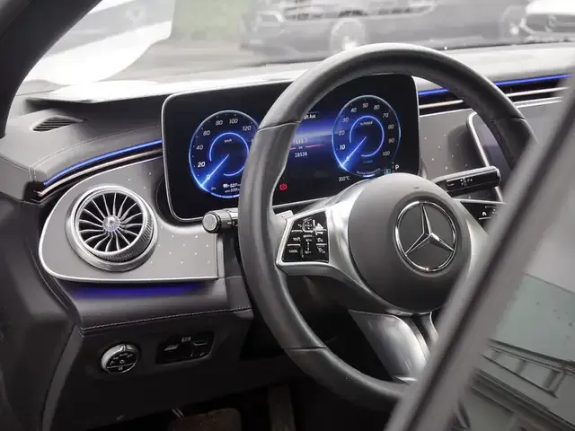 Mercedes-Benz EQE 350