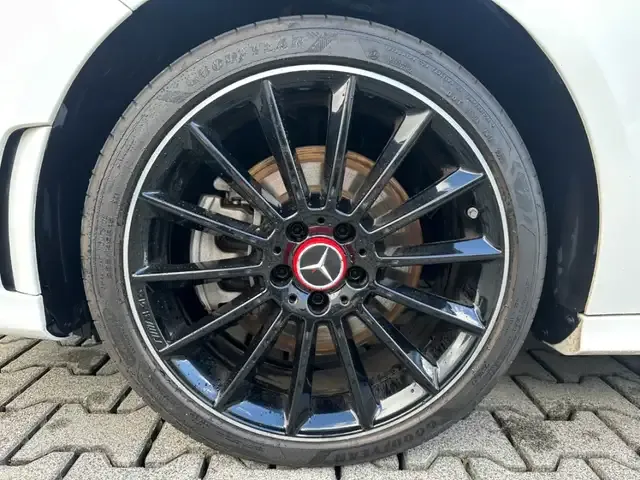 Mercedes-Benz B 250