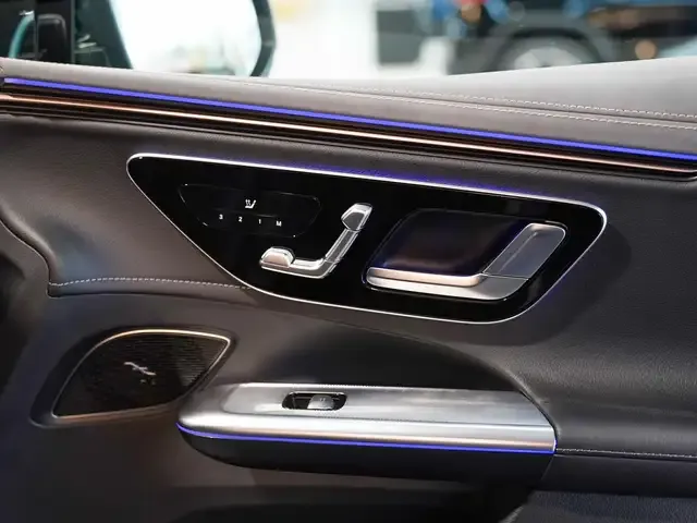 Mercedes-Benz EQE 300