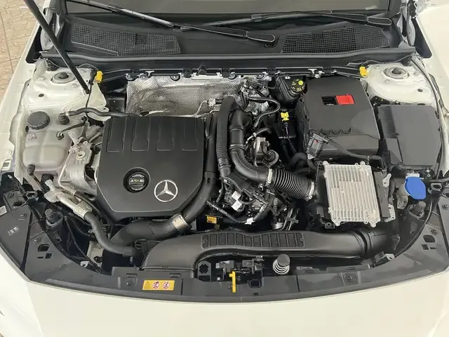 Mercedes-Benz CLA 180