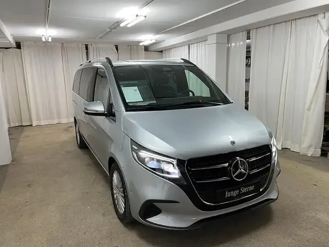 Mercedes-Benz V 250