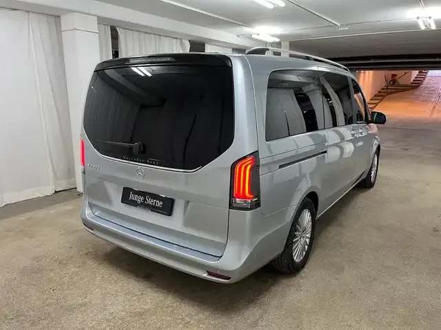 Mercedes-Benz V 250