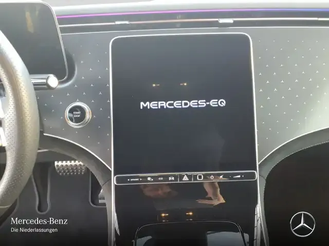 Mercedes-Benz EQE SUV