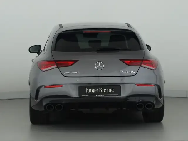 Mercedes-Benz CLA 45 AMG