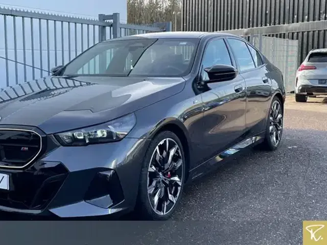 BMW i5