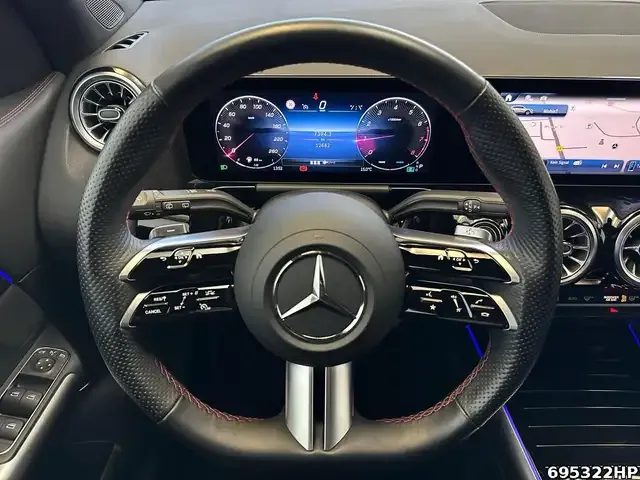 Mercedes-Benz GLA 180