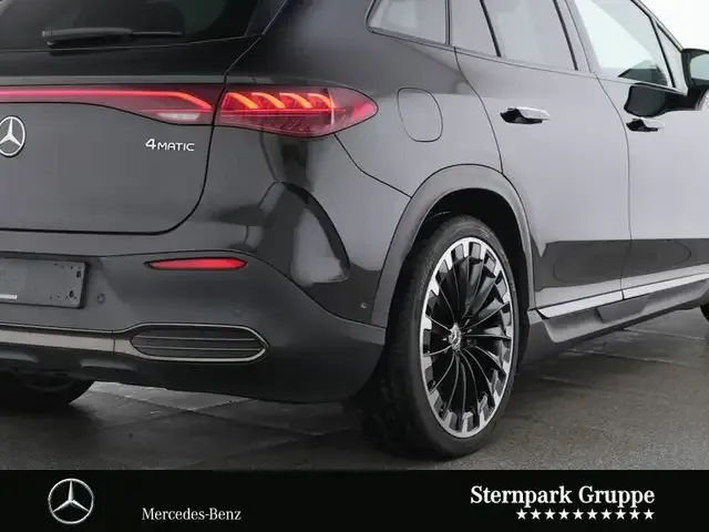 Mercedes-Benz EQE SUV