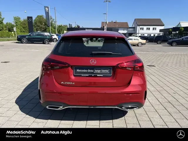 Mercedes-Benz A 200