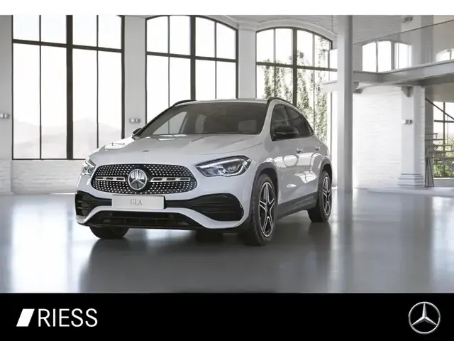 Mercedes-Benz GLA 200