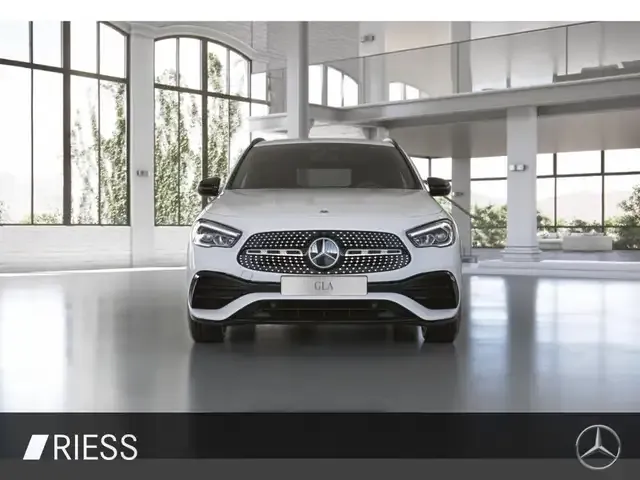 Mercedes-Benz GLA 200