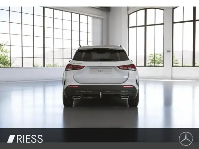 Mercedes-Benz GLA 200