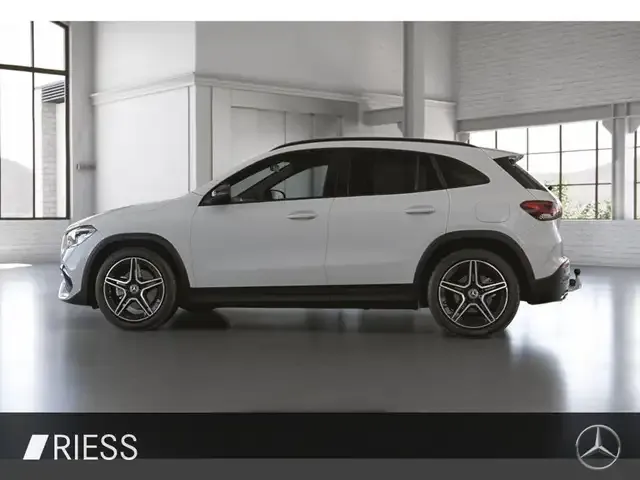 Mercedes-Benz GLA 200