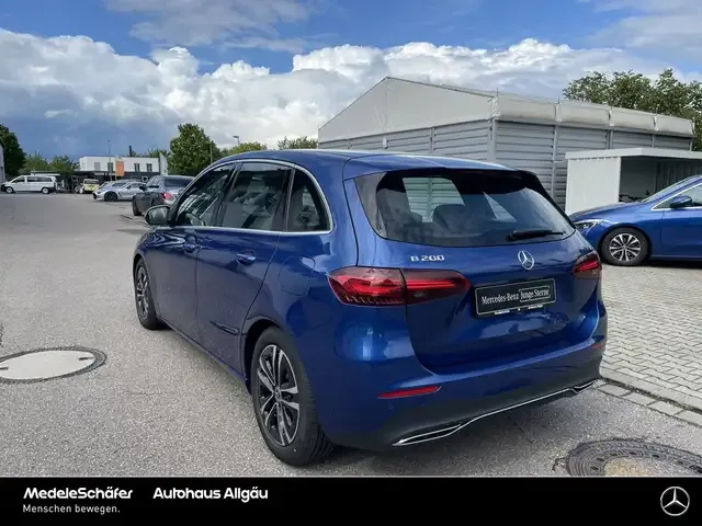 Mercedes-Benz B 200