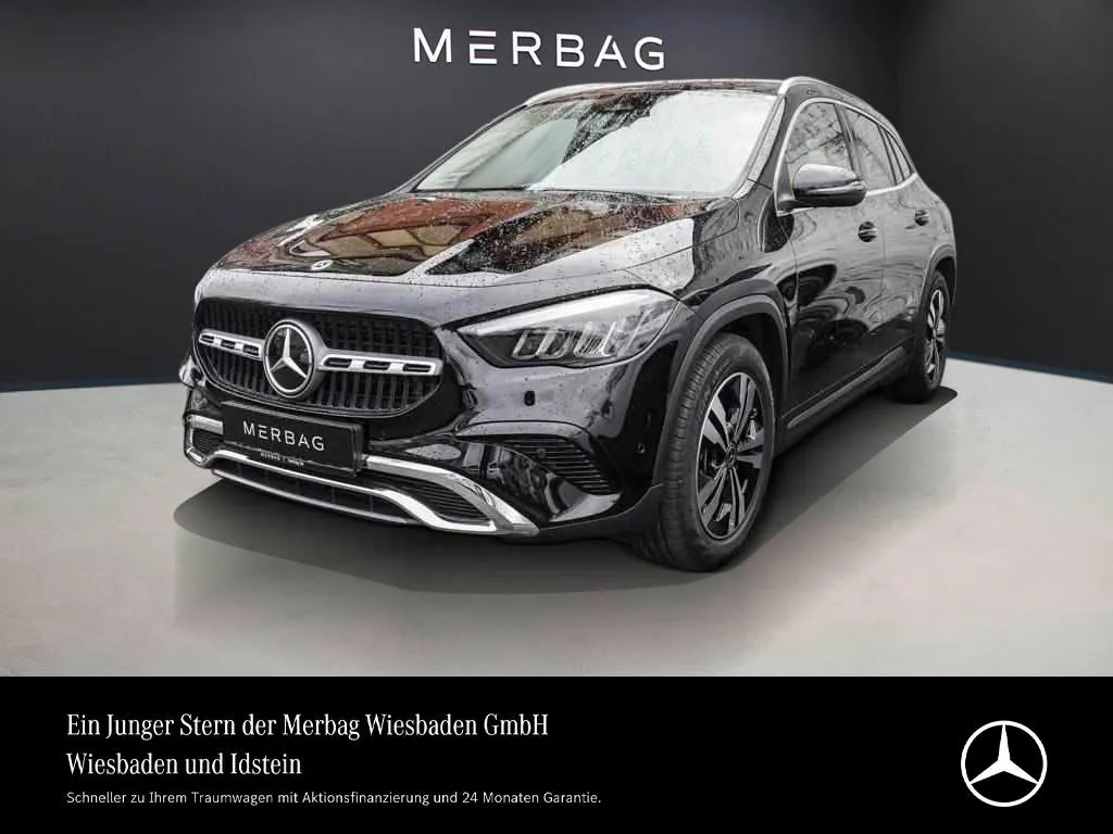Mercedes-Benz GLA 200