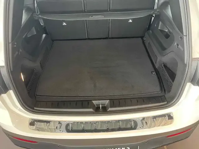 Mercedes-Benz EQB 350