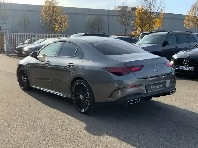 Mercedes-Benz CLA 180