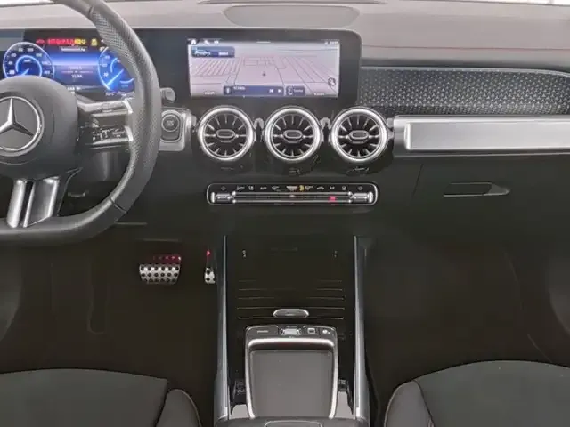 Mercedes-Benz EQB 350