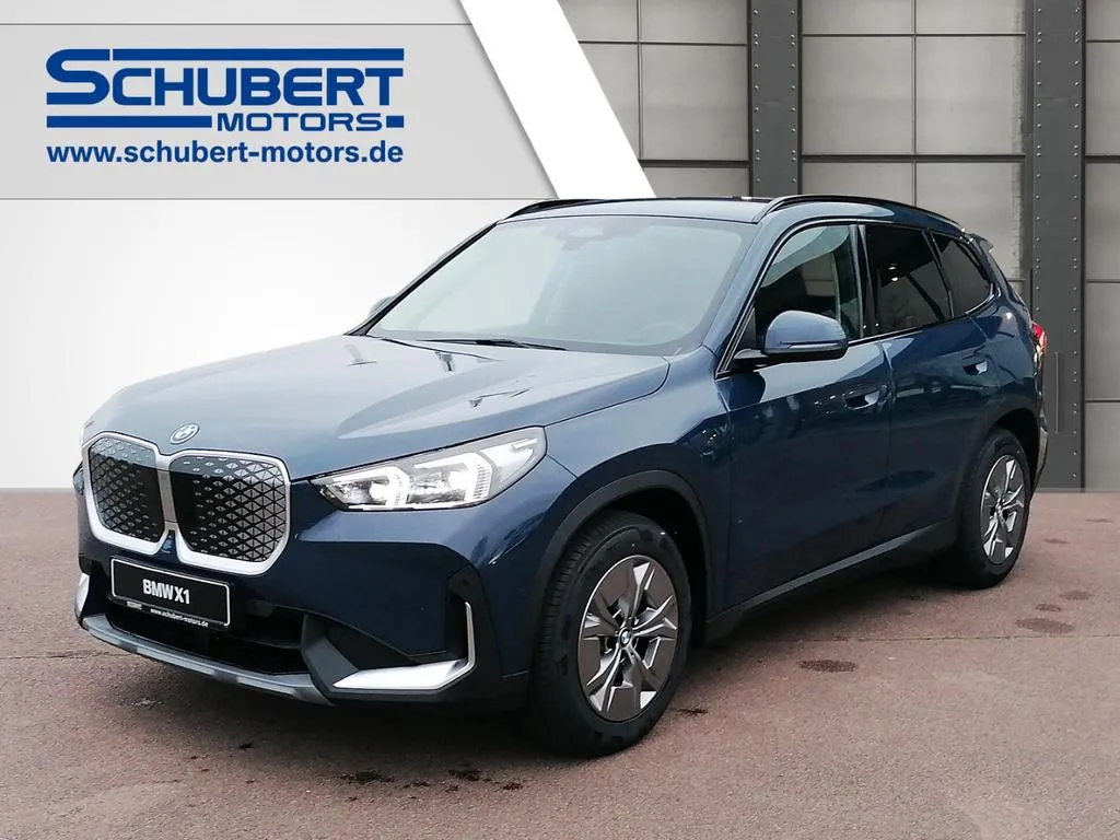 BMW iX1