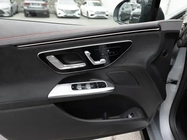 Mercedes-Benz EQE 300