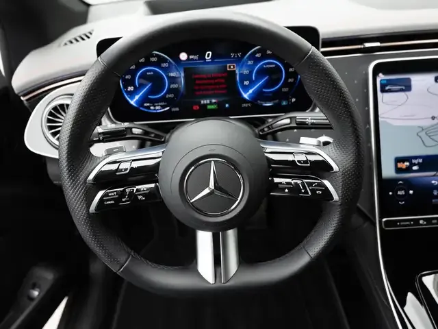 Mercedes-Benz EQE 300