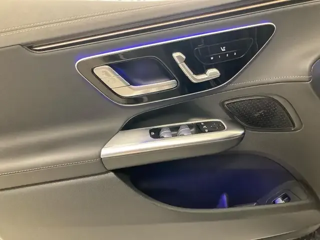 Mercedes-Benz EQE 300