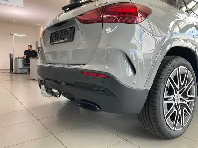 Mercedes-Benz GLA 220