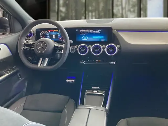 Mercedes-Benz GLA 220