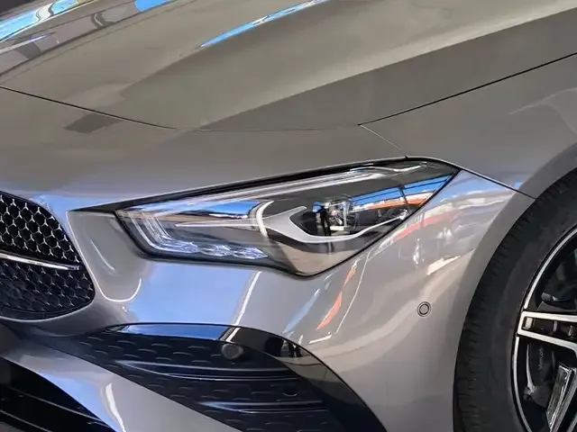 Mercedes-Benz CLA 200