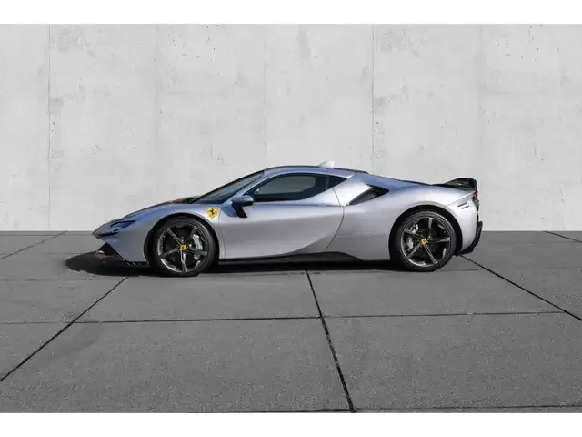 Ferrari SF90 Stradale