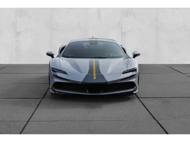 Ferrari SF90 Stradale