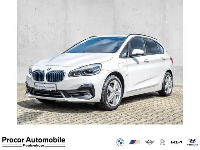 BMW 225