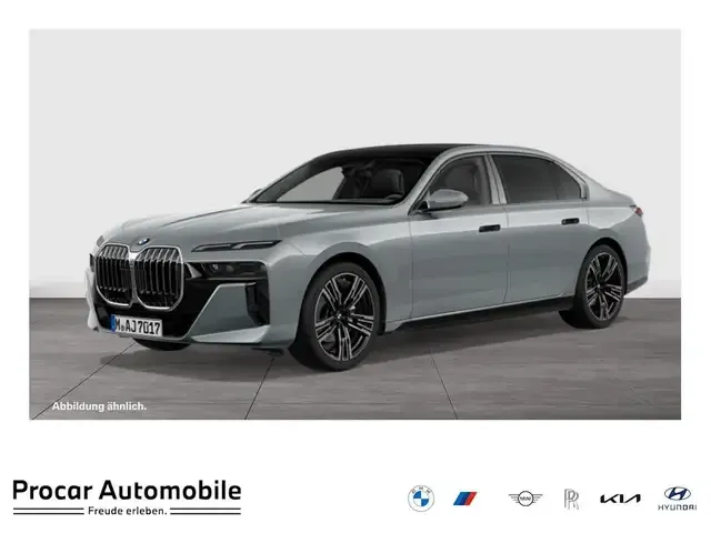 BMW 740
