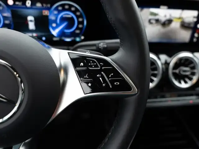 Mercedes-Benz EQA 300