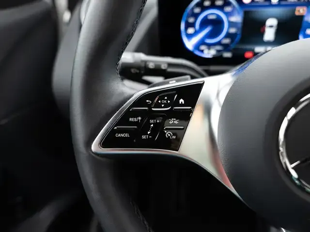 Mercedes-Benz EQA 300