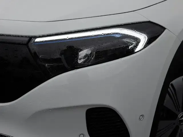 Mercedes-Benz EQA 300