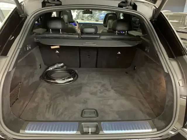 Mercedes-Benz EQE 300