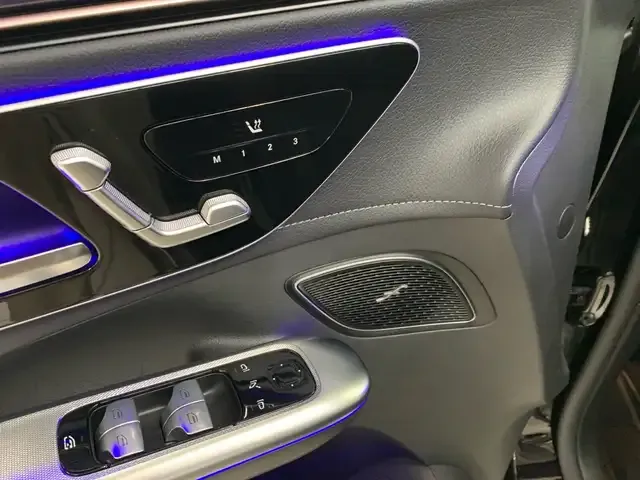 Mercedes-Benz EQE 300