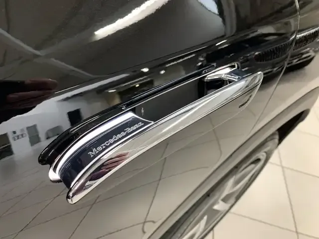 Mercedes-Benz EQE 300