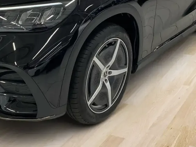 Mercedes-Benz EQE 300